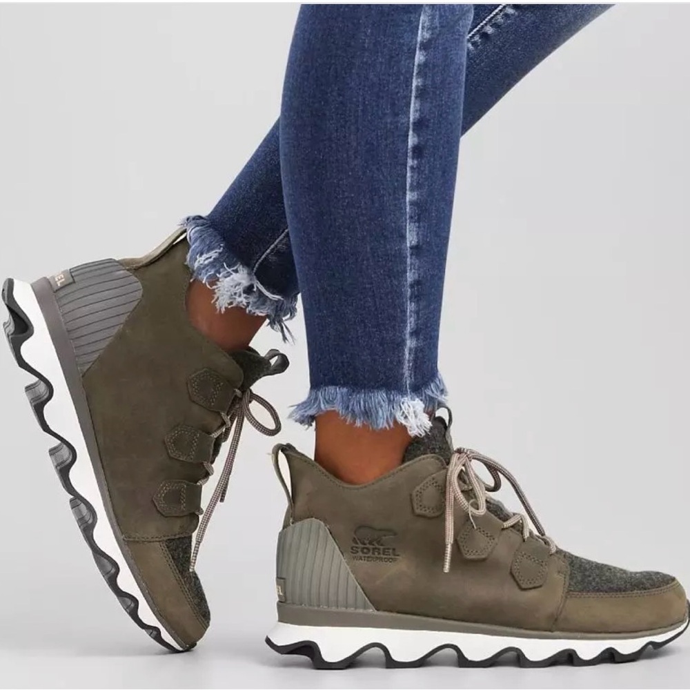 Sorel Kinetic™ Caribou Leather Boot Women’s Sz 8.5M. Color: Alpine Tundra